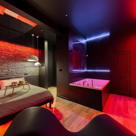 Suite Deluxe - Jacuzzi Melun Exterior photo